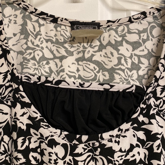 Ladies short sleeve blouse - Picture 2 of 5